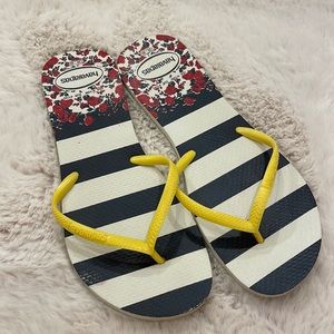 Women’s Havaianas flip flops flower print